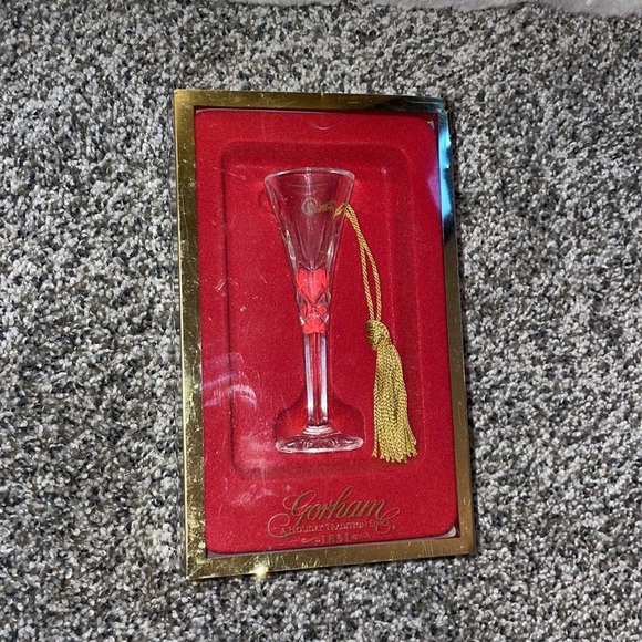Vintage Gorham Lady Ann Flute Mini Crystal Ornament. - Picture 2 of 3